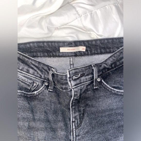 Women’s Levi’s - Picture 3 of 3